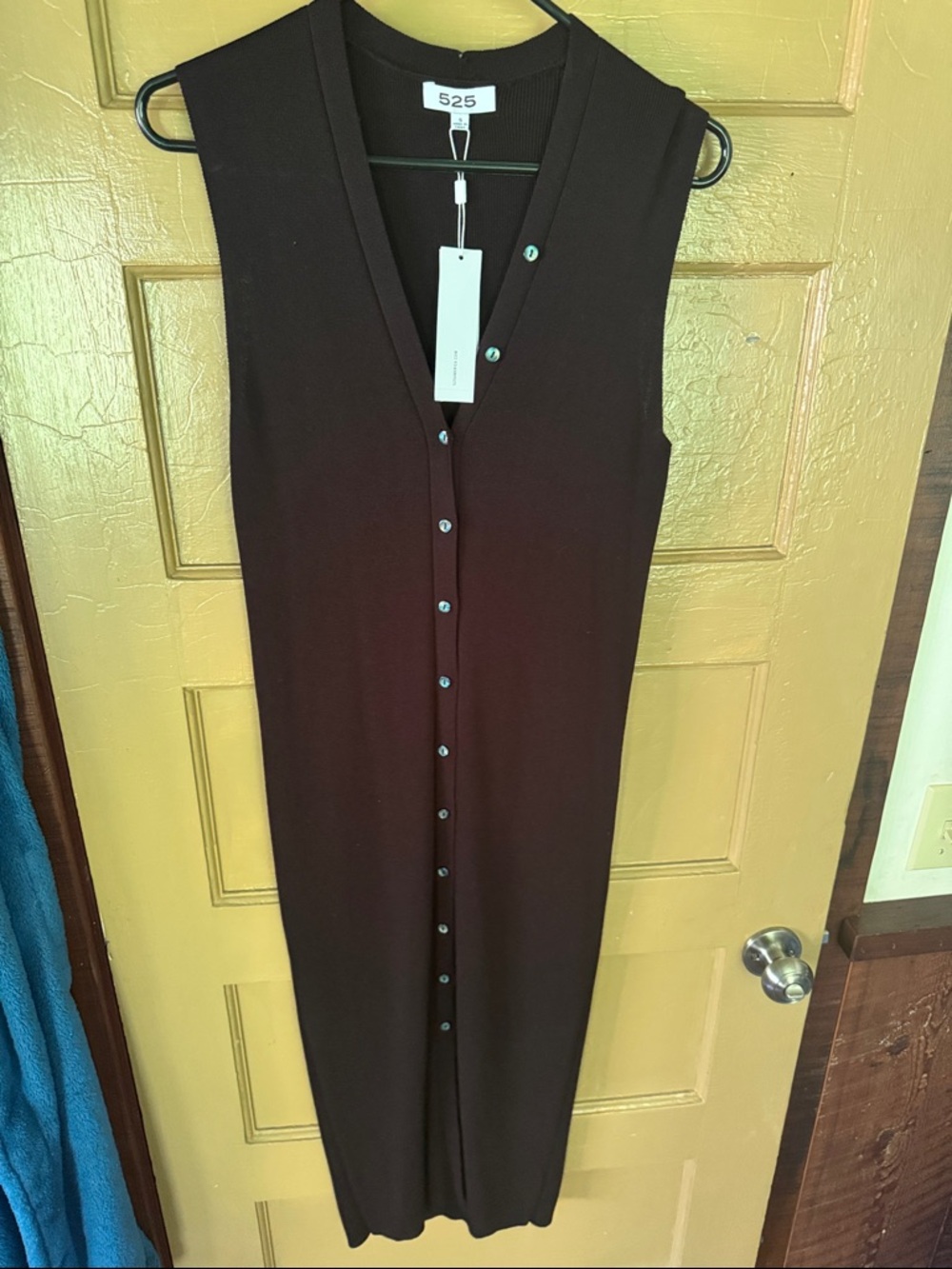 525 America Sleeveless Button-Front Dress